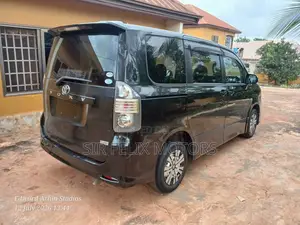 Toyota Voxy V 2WD 8-Seater 2013 Black