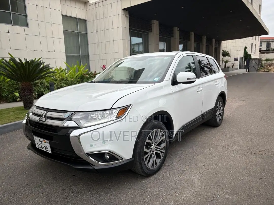 Mitsubishi Outlander SEL FWD 2019 White
