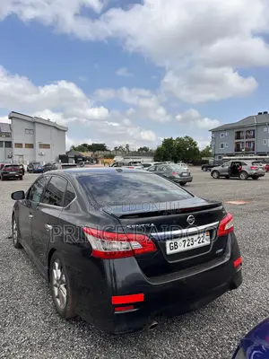 Nissan Sentra SR 4dr Sedan (1.8L 4cyl CVT) 2015 Black