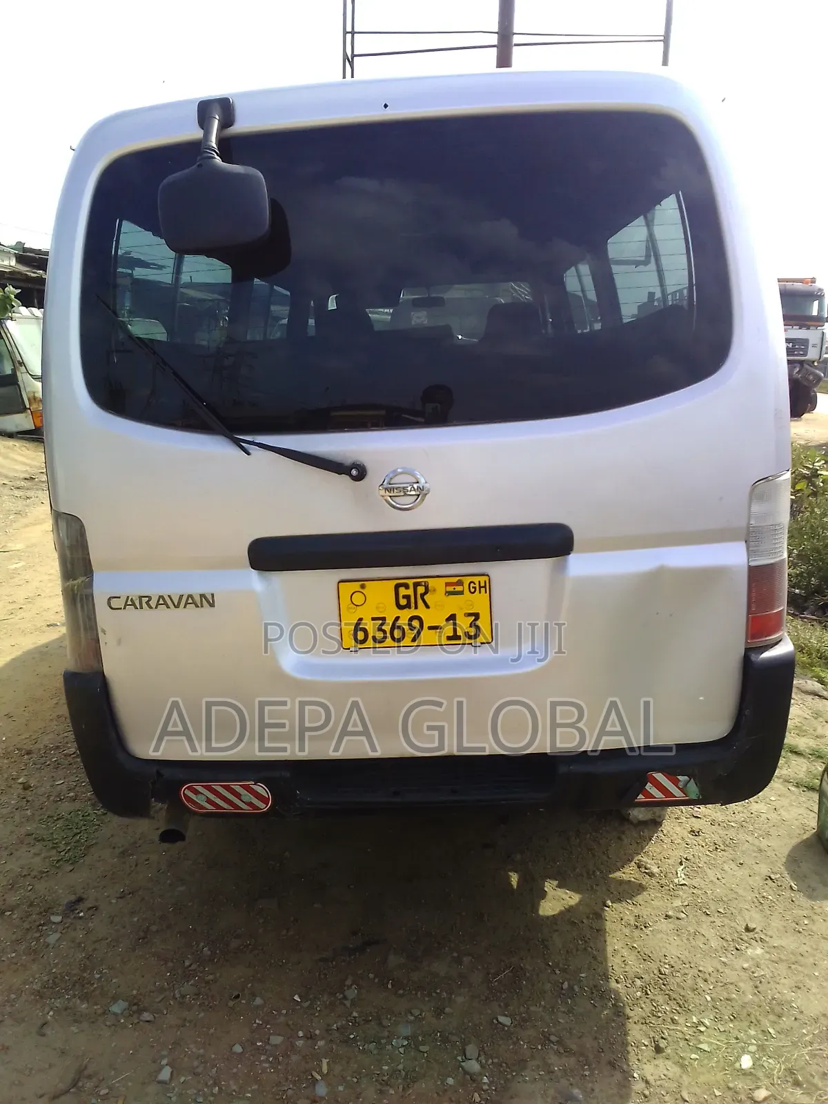 Nissan Caravan (Urvan) 2013 Grey