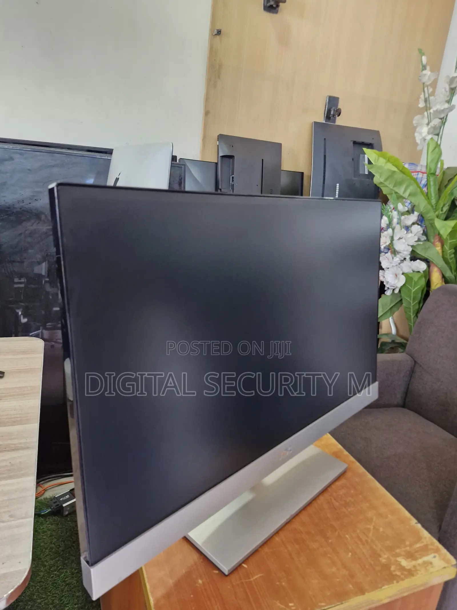 27'' Flameless Model AOC Monitor