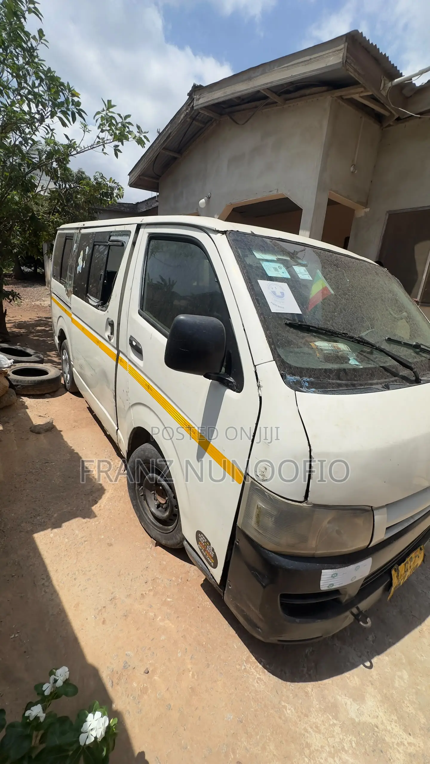 Toyota HiAce 2012 White