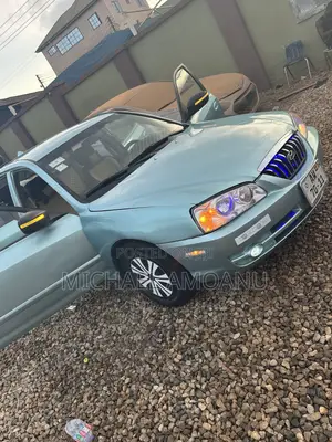 Hyundai Elantra 2006 Silver