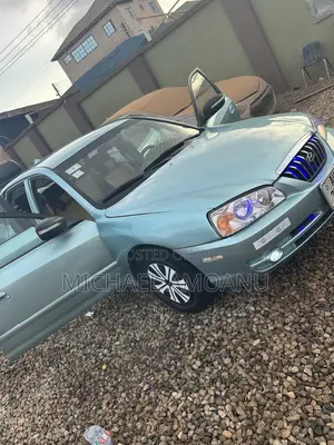 Hyundai Elantra 2006 Silver