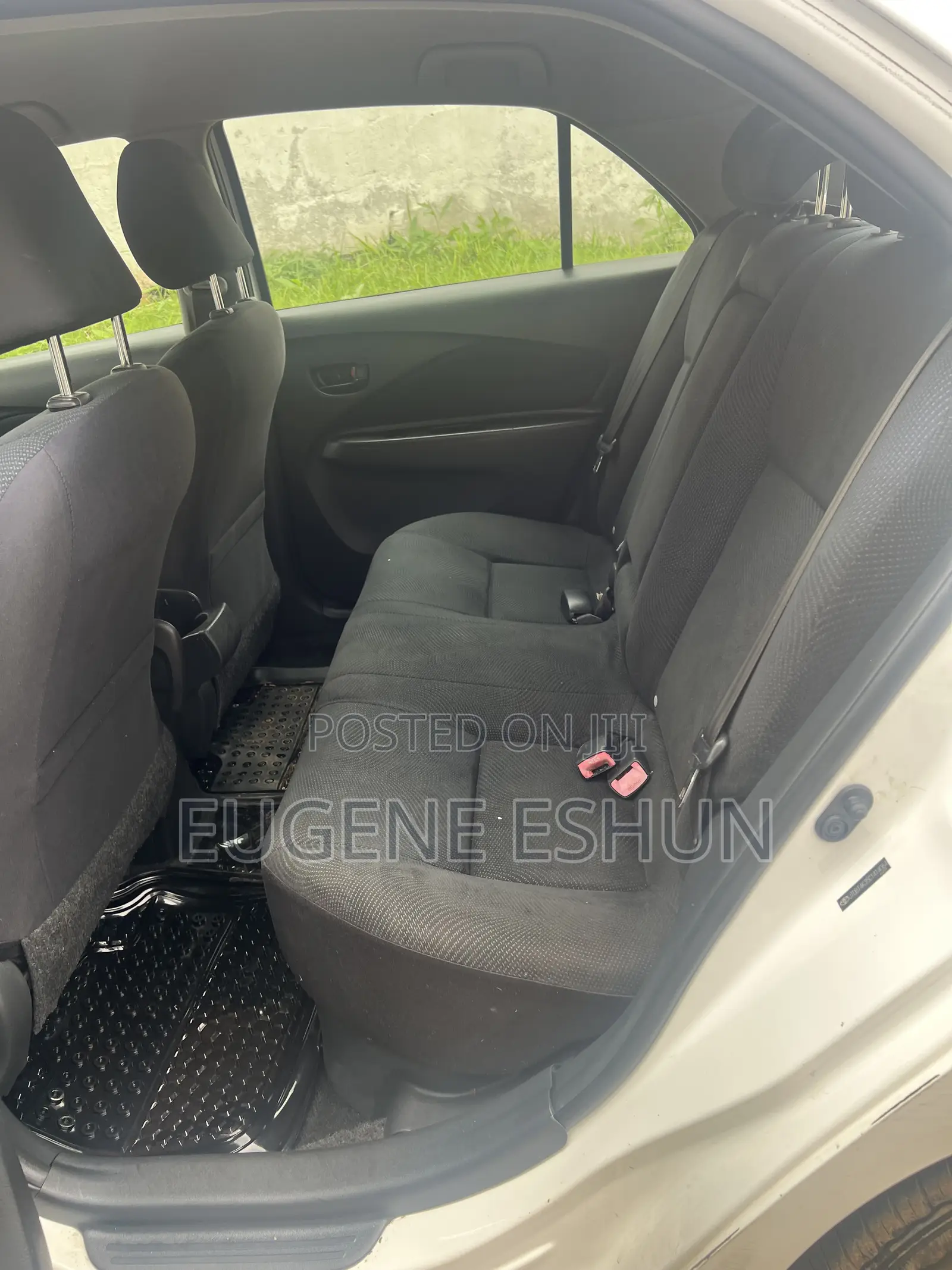Toyota Yaris 2012 White