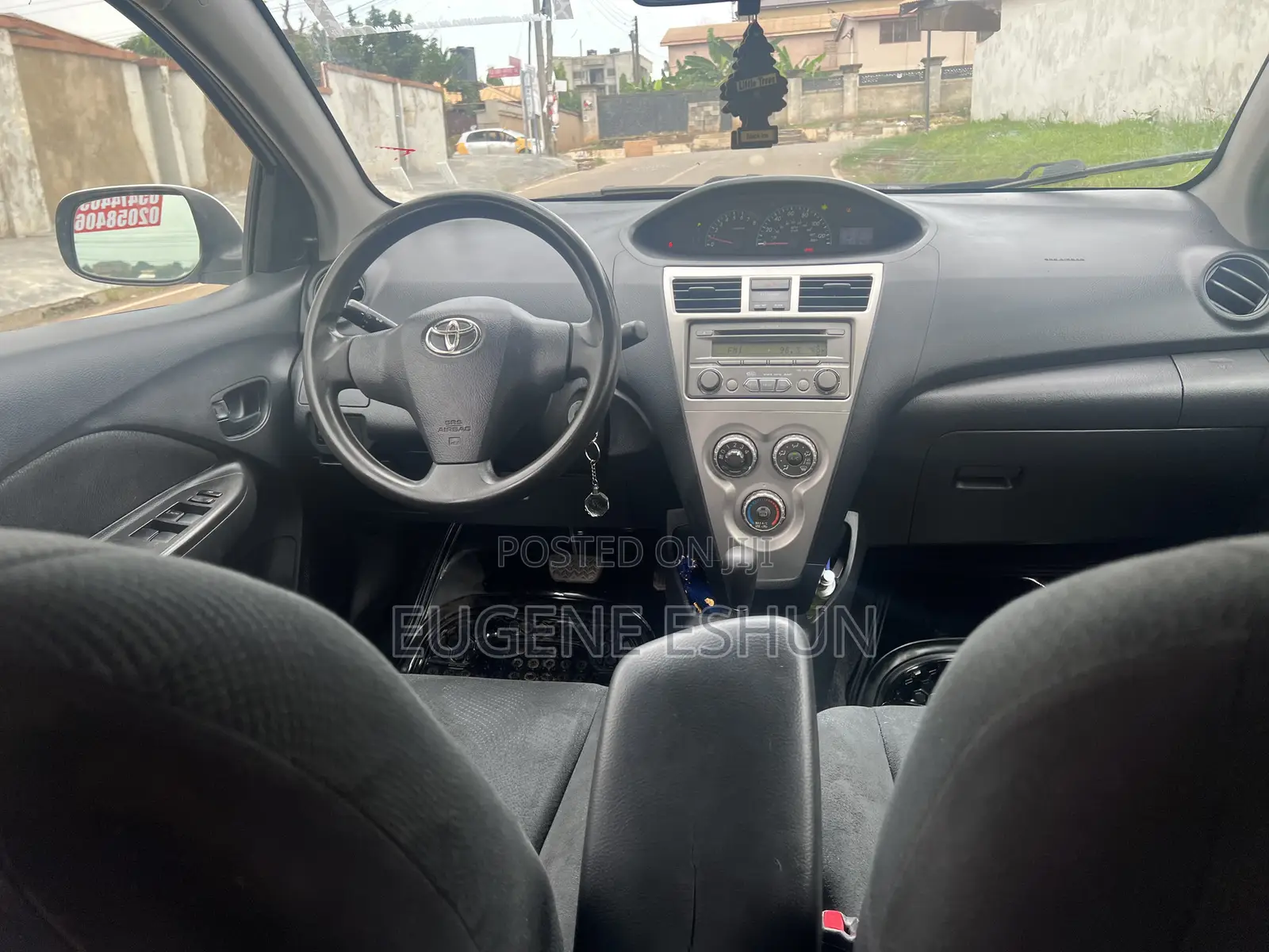 Toyota Yaris 2012 White