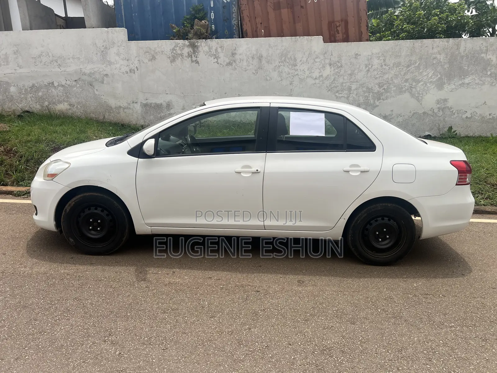Toyota Yaris 2012 White