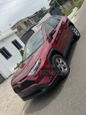Toyota RAV4 2022 Red