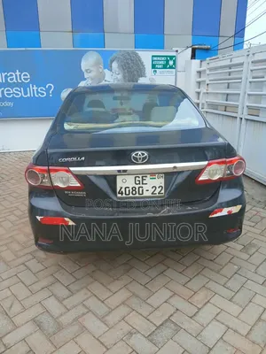 Toyota Corolla LE 4dr Sedan (1.8L 4cyl 4A) 2013 Matt Black