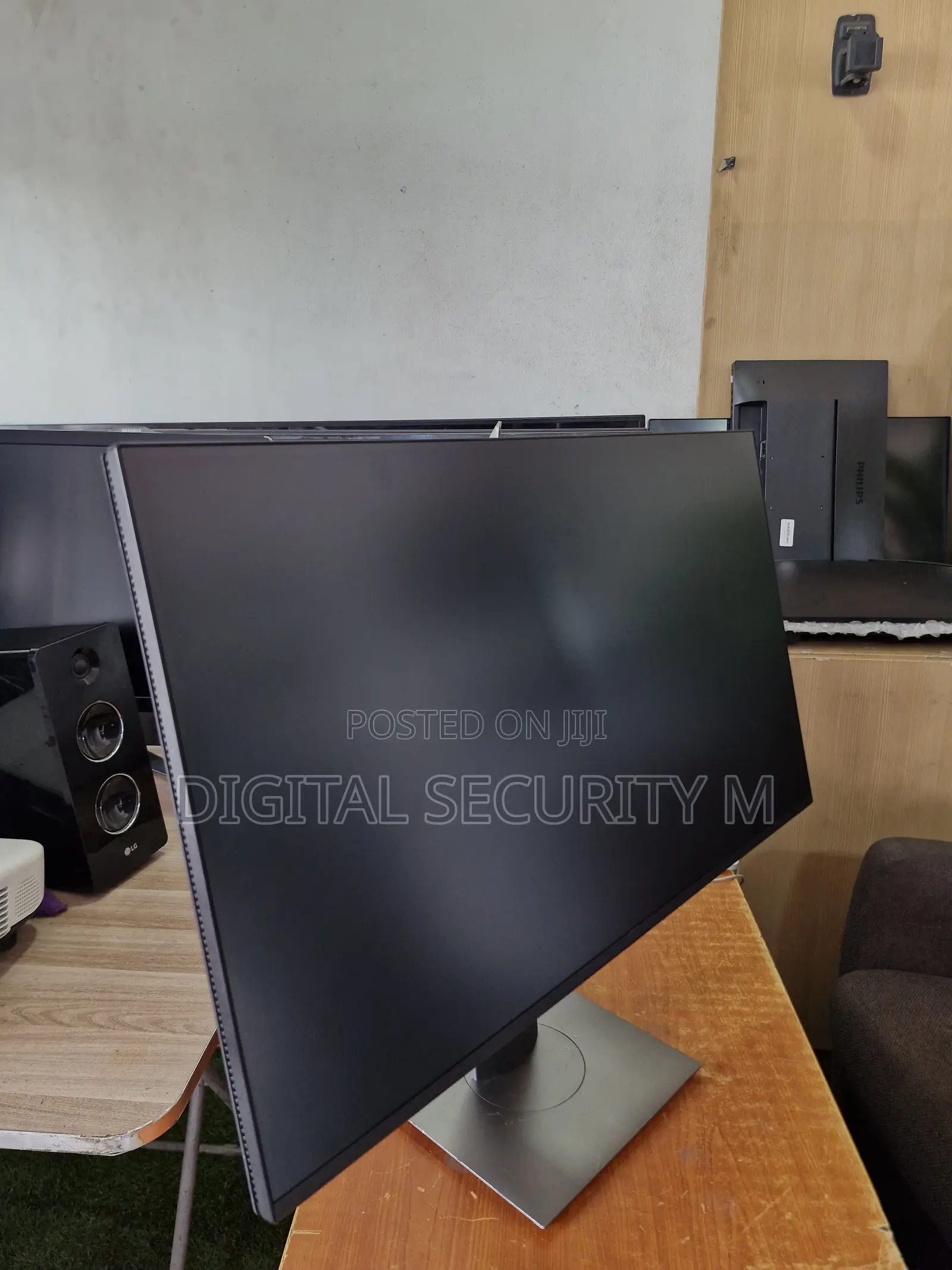 Dell P2725he the Dell P2725HE 27-Inch Full HD USB-C Hub Monitor