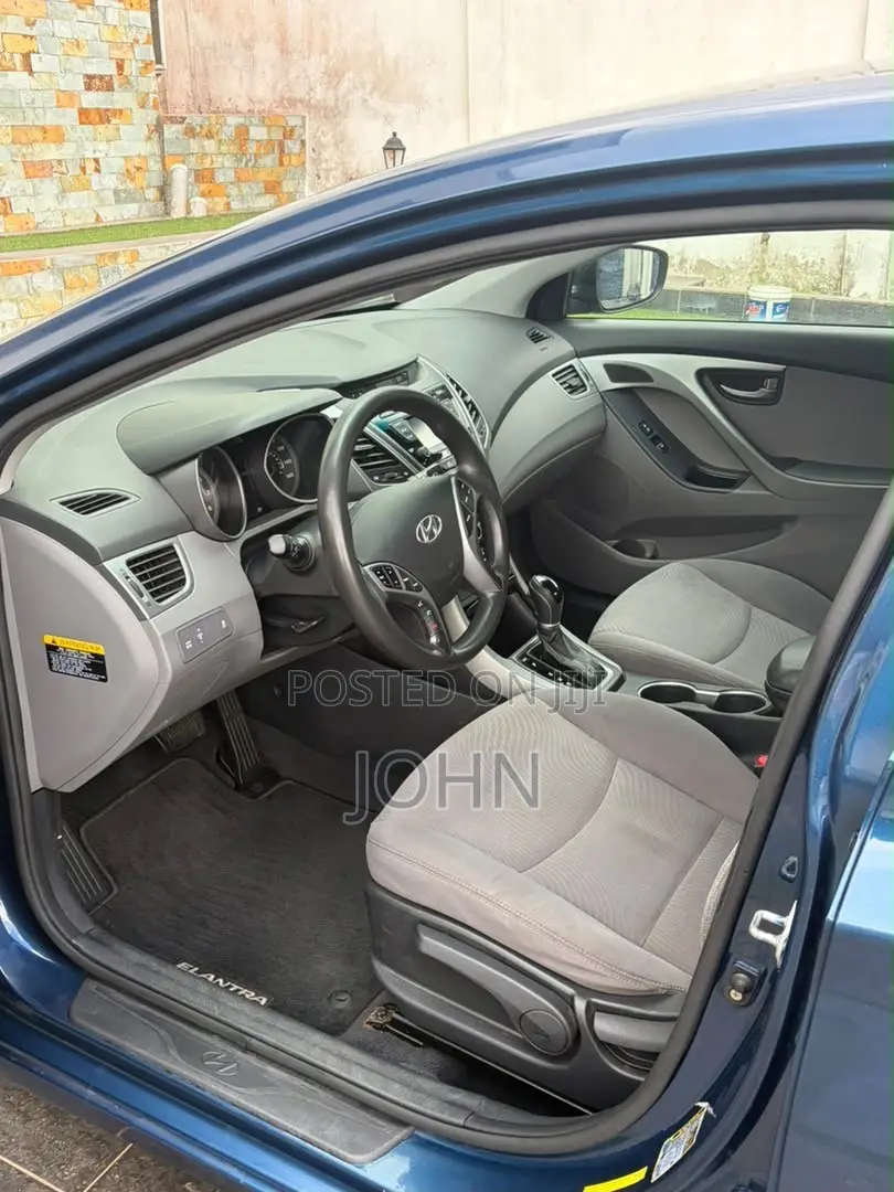 Hyundai Elantra SE Sedan FWD (1.8L 4cyl 6A) 2016 Blue
