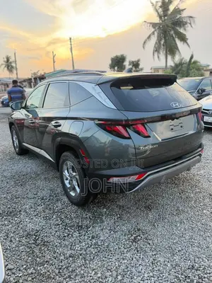 Hyundai Tucson SE 2022 Gray