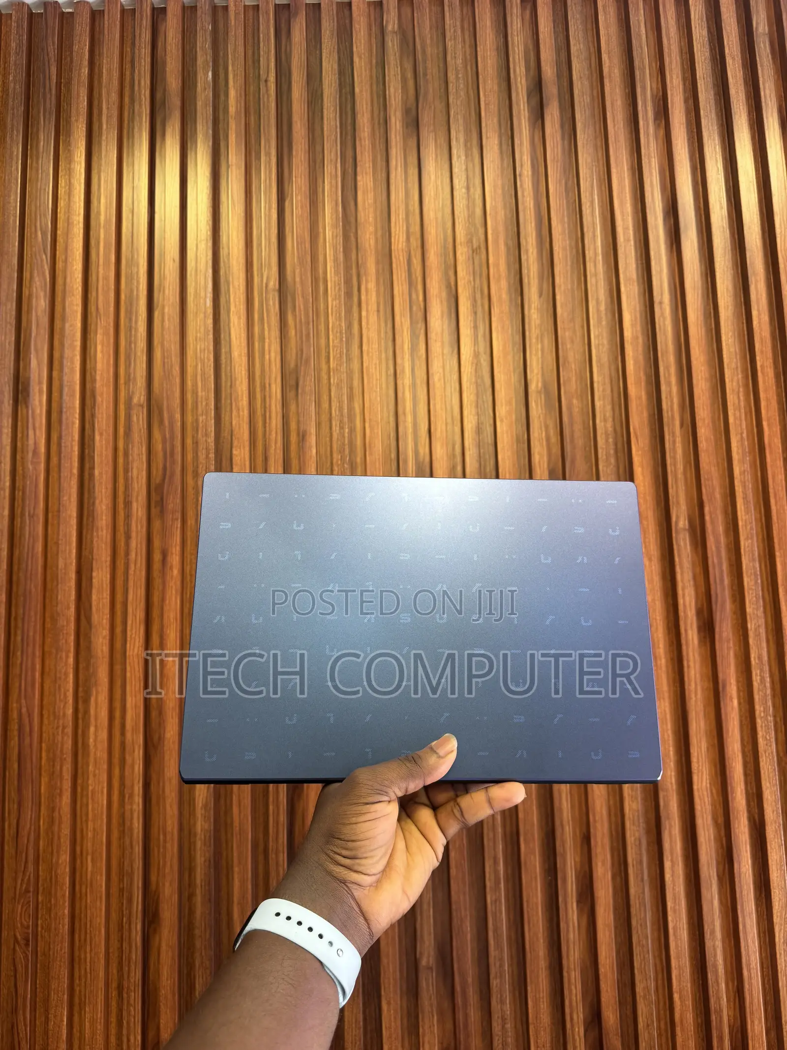 Laptop Asus Vivobook 14 4GB Intel Pentium SSD 128GB