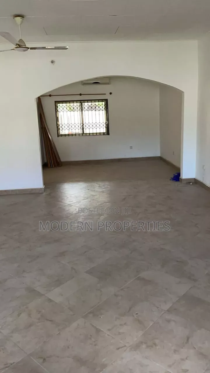3bdrm House in Modern Properties, Manet Court for rent