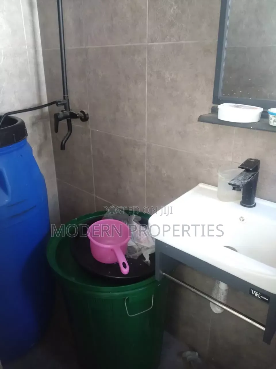 3bdrm House in Modern Properties, Manet Court for rent