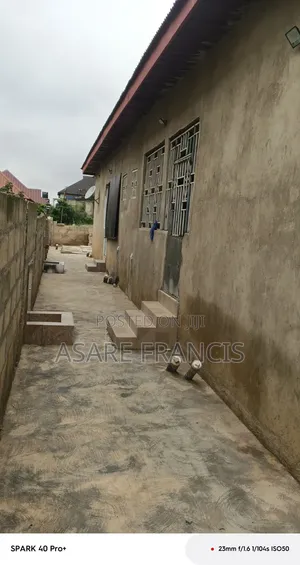 4bdrm Apartment in Afigya-Kwabre for sale