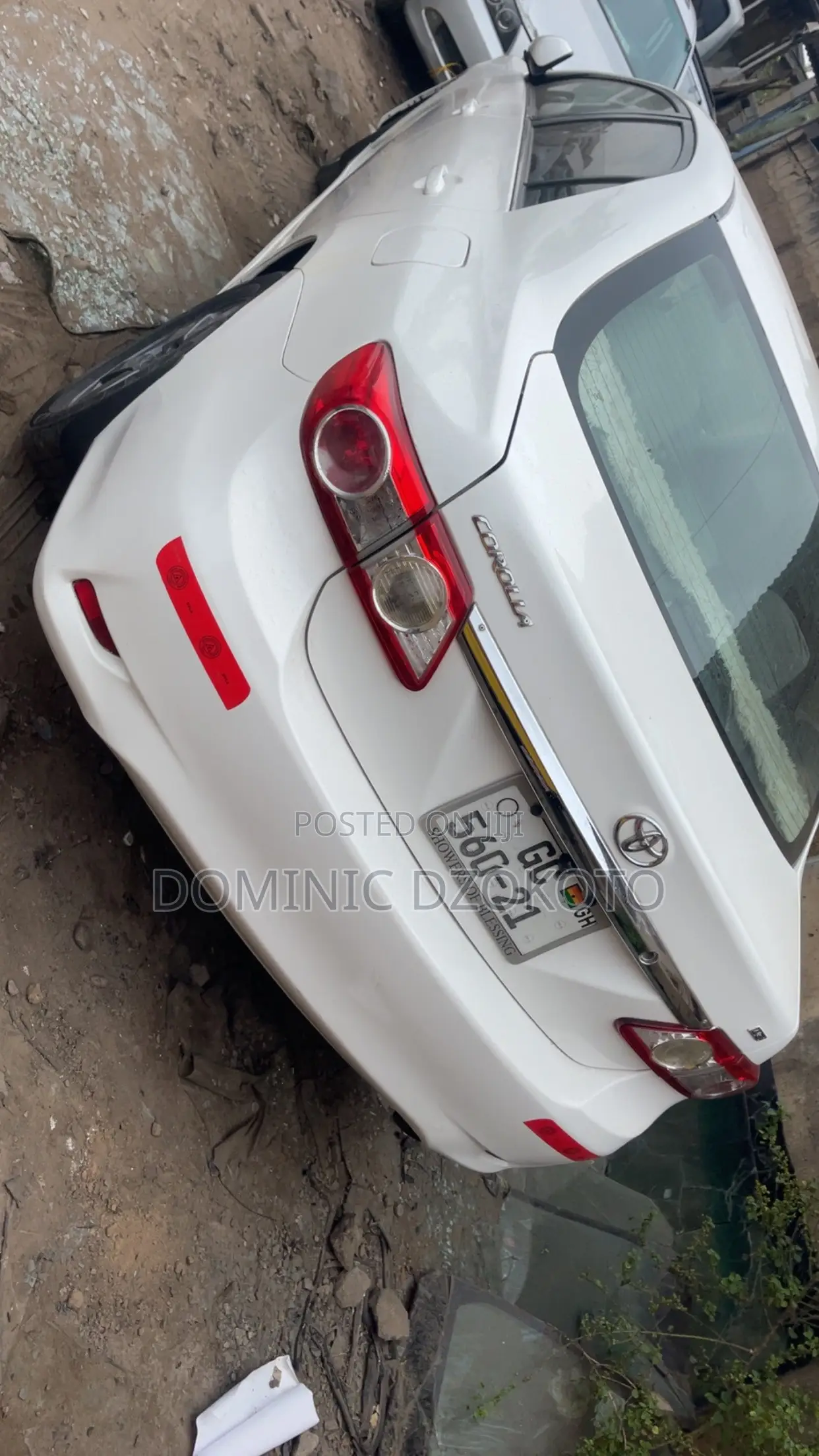 Toyota Corolla LE 4dr Sedan (1.8L 4cyl 4A) 2013 White