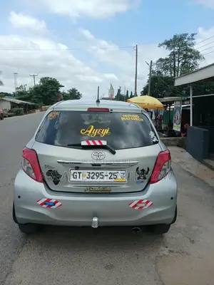 Toyota Vitz 1.5 FWD 5dr 2013 Gray