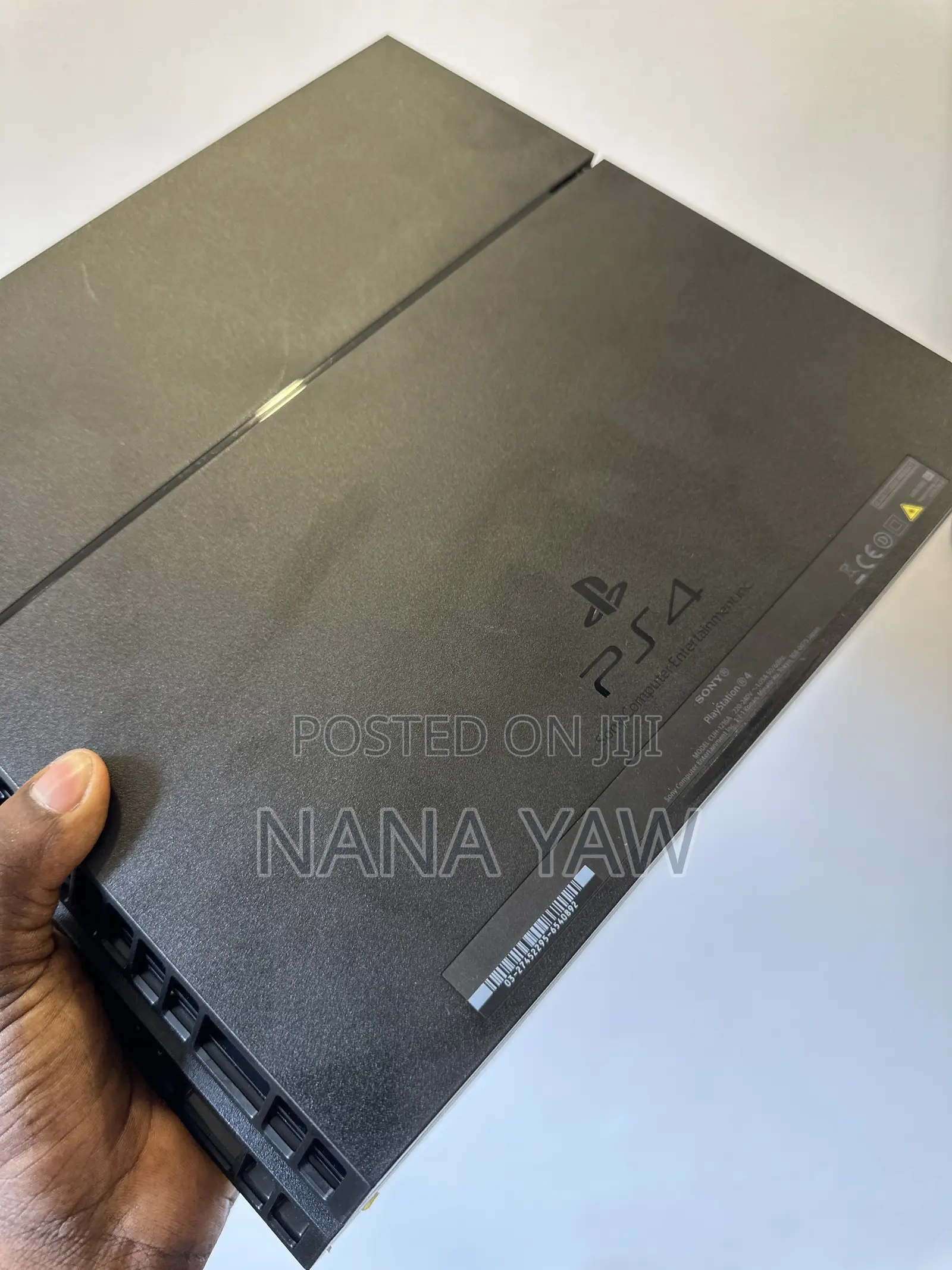 PS4 Standard With 2 Original Controllers