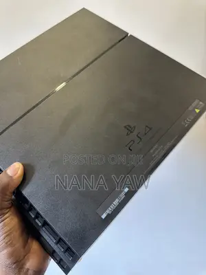 PS4 Standard With 2 Original Controllers