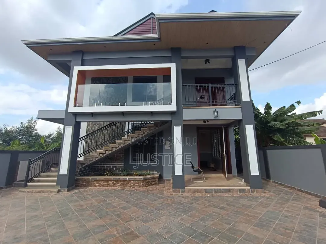 3bdrm Townhouse / Terrace in Tema Comm 12, Community 9 for rent