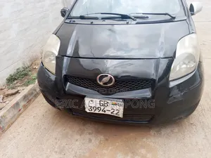 Toyota Vitz 2010 Black