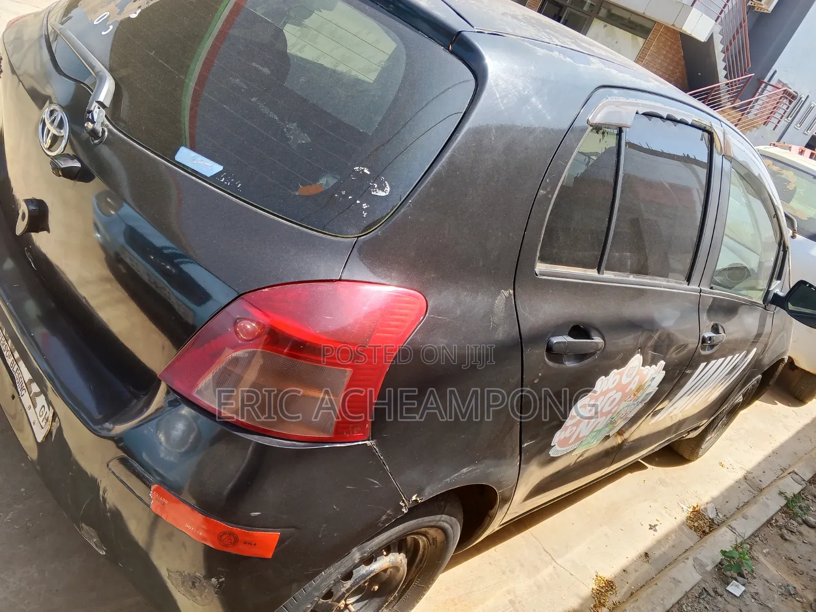 Toyota Vitz 2010 Black