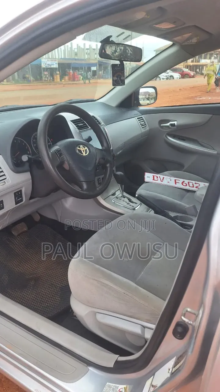 Toyota Corolla 2013 Silver