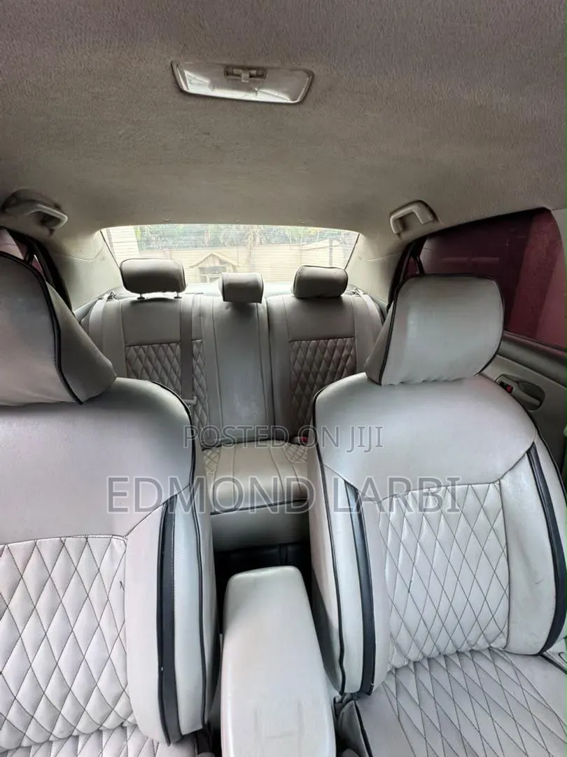 Toyota Corolla 2011 Silver