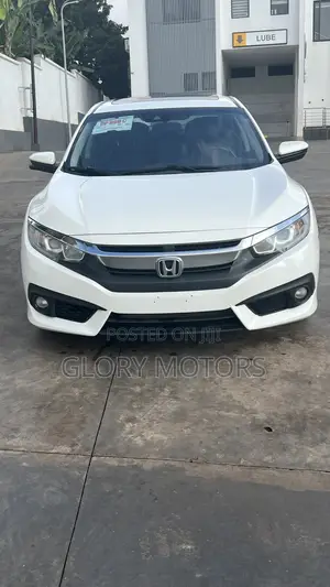 Honda Civic EX 4dr Hatchback (1.5L 4cyl) 2017 White