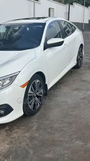 Honda Civic EX 4dr Hatchback (1.5L 4cyl) 2017 White