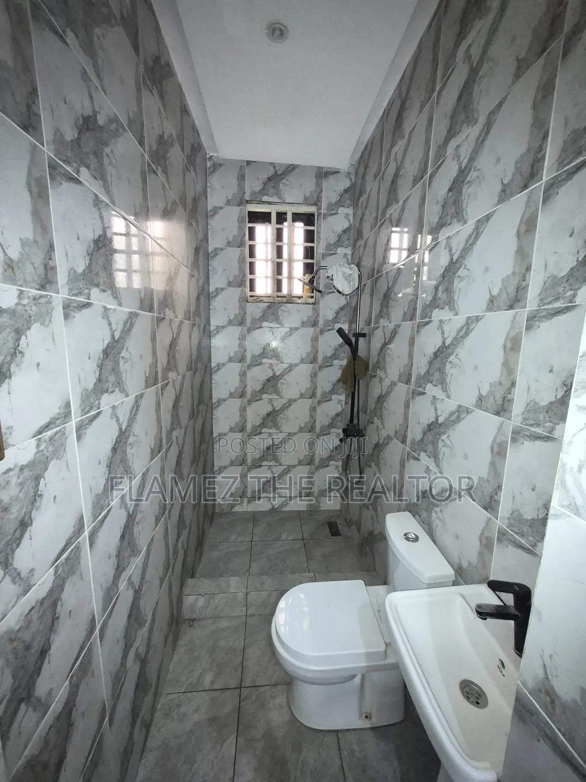 4bdrm Duplex in Satellite Ghs Estate, Amasaman for rent