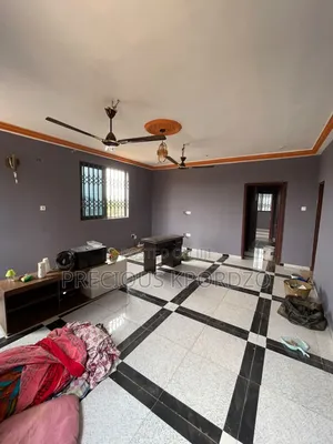 3bdrm Apartment in Adenta Ashiyie for rent