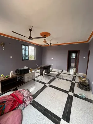 3bdrm Apartment in Adenta Ashiyie for rent