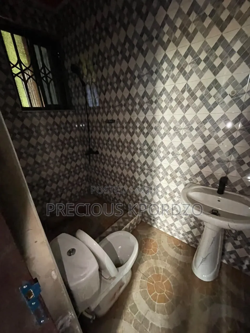 3bdrm Apartment in Adenta Ashiyie for rent