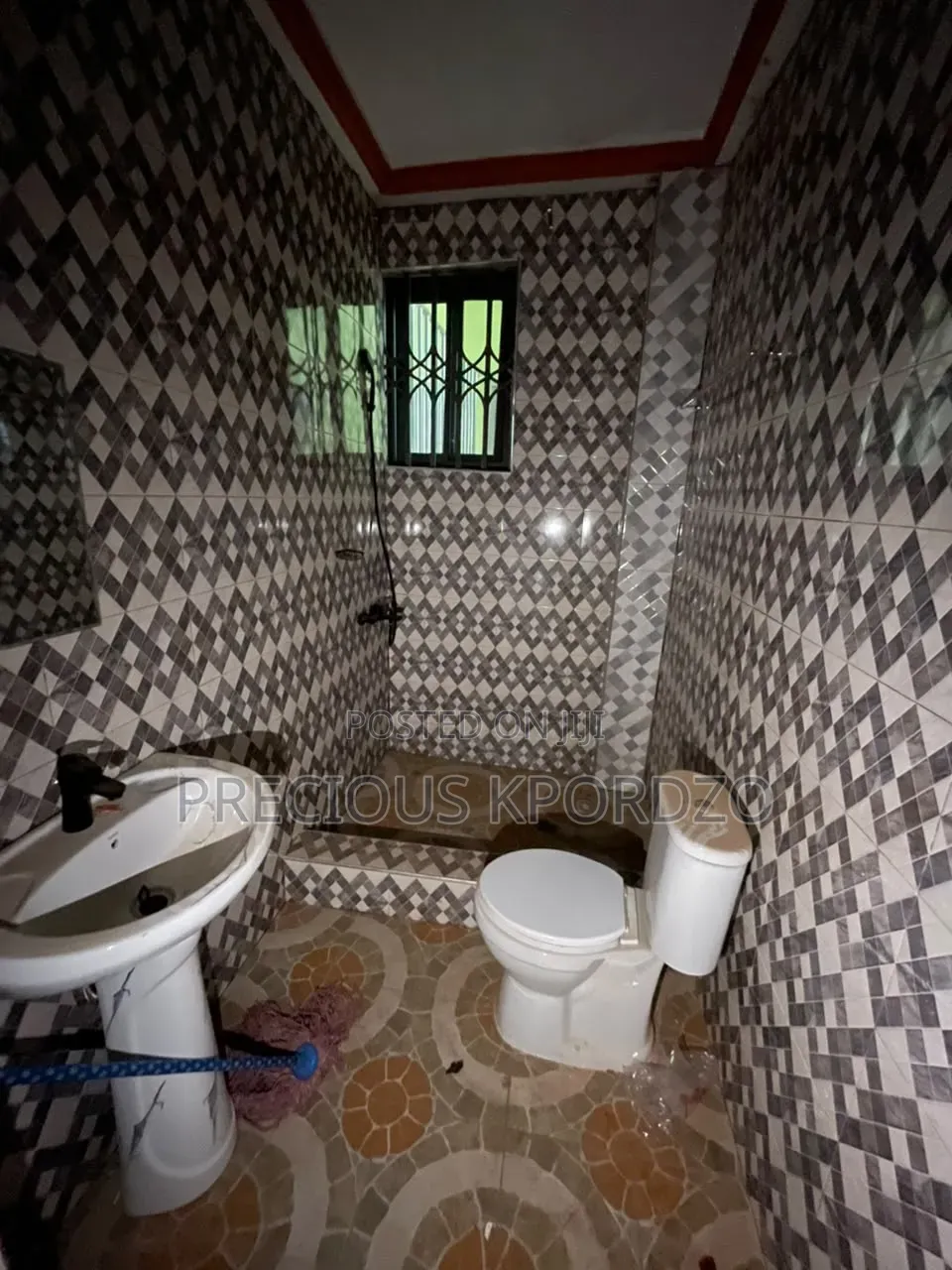 3bdrm Apartment in Adenta Ashiyie for rent