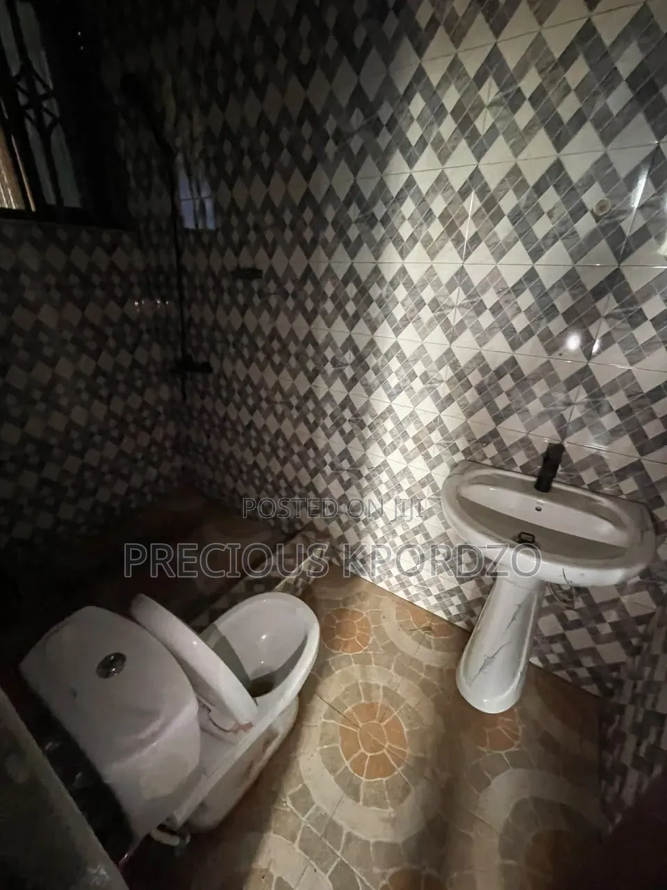 3bdrm Apartment in Adenta Ashiyie for rent