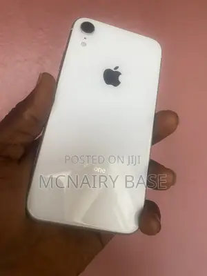 Apple iPhone XR 64 GB White