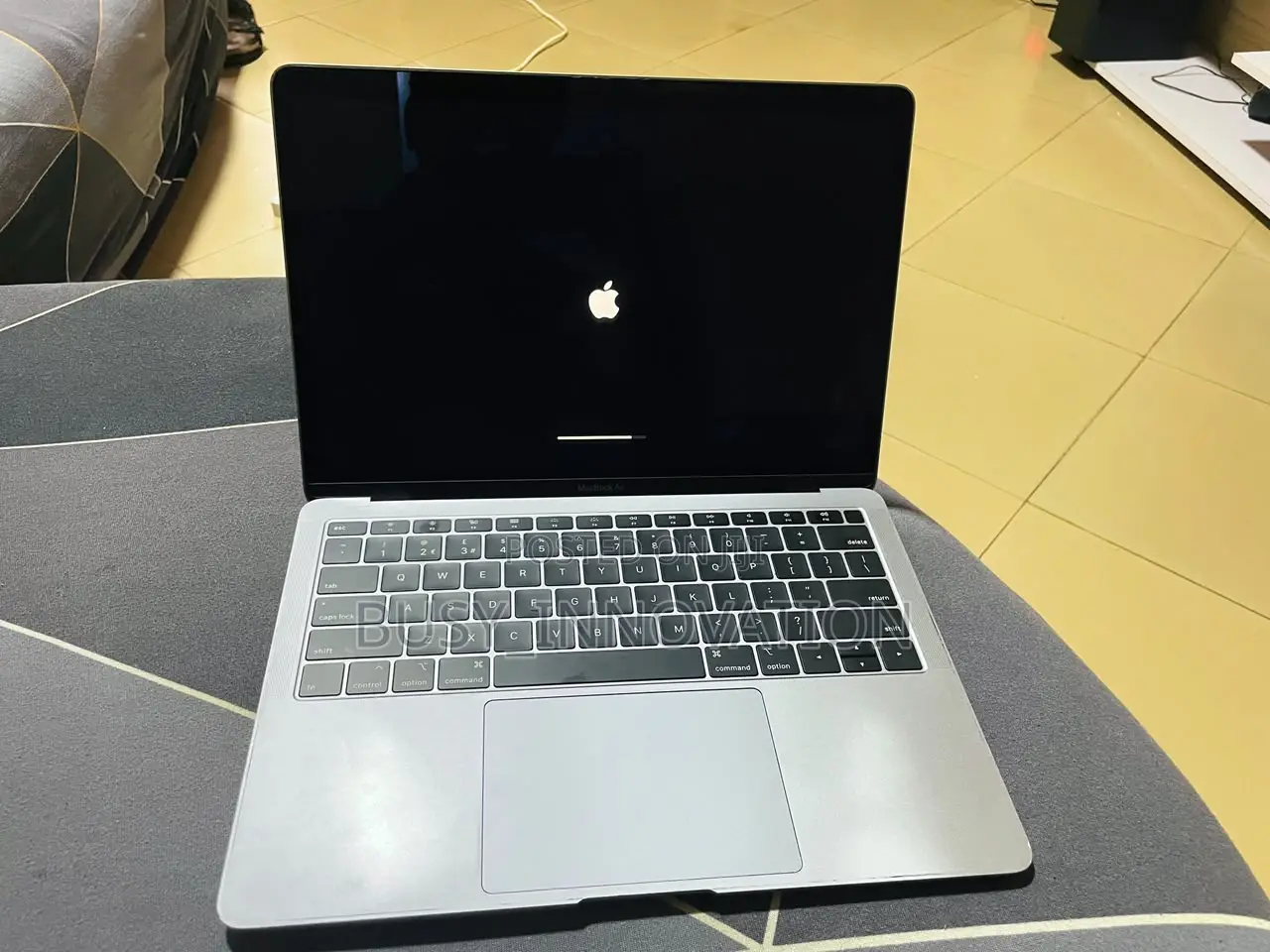 Laptop Apple MacBook Air 2019 8GB Intel Core i5 HDD 256GB