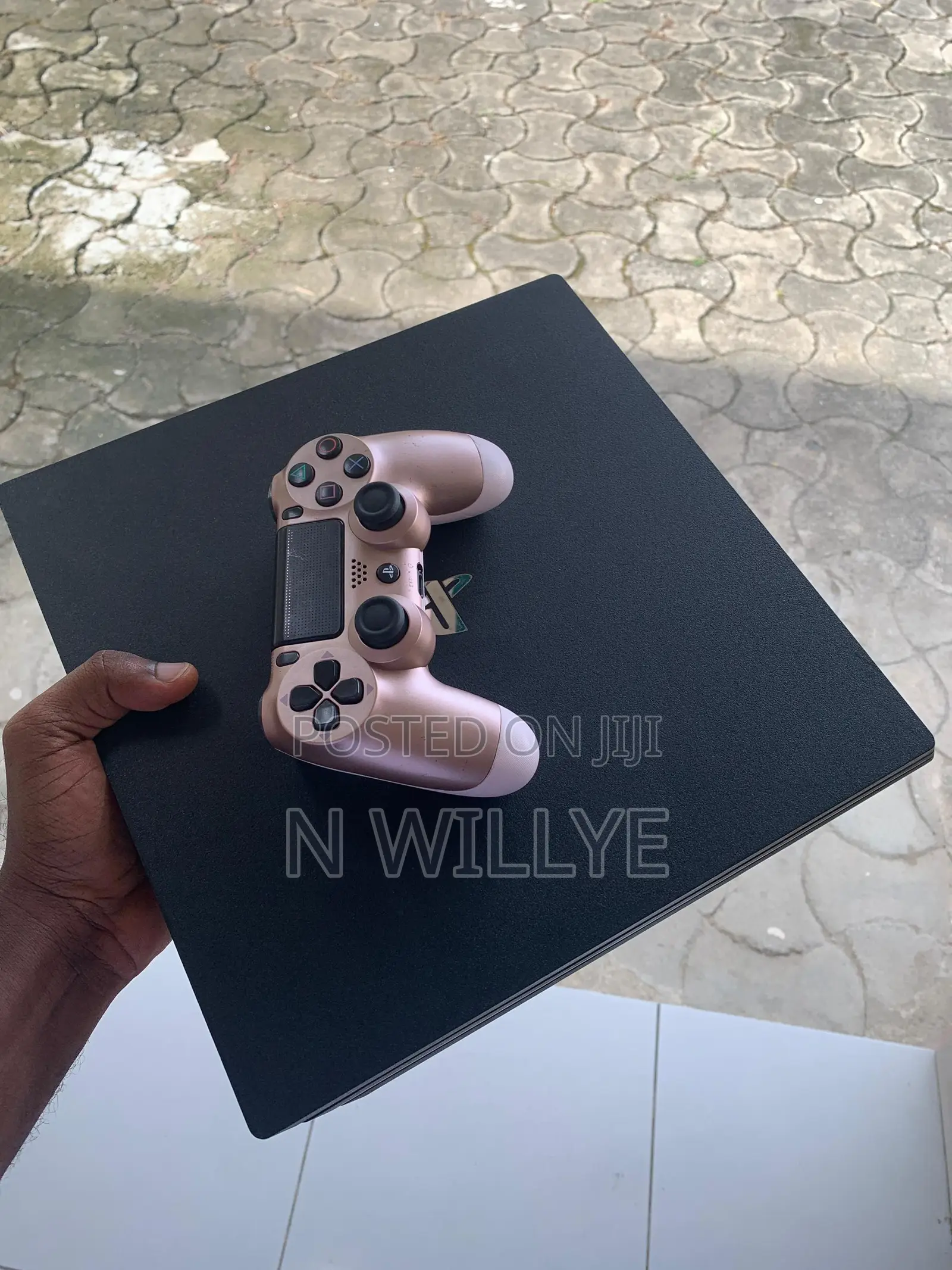 Sony PlayStation 4 PRO
