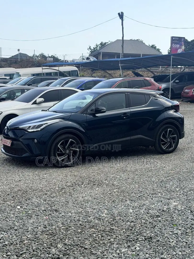 Toyota C-HR 2023 Green