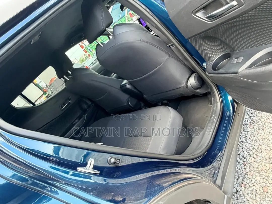 Toyota C-HR 2023 Green