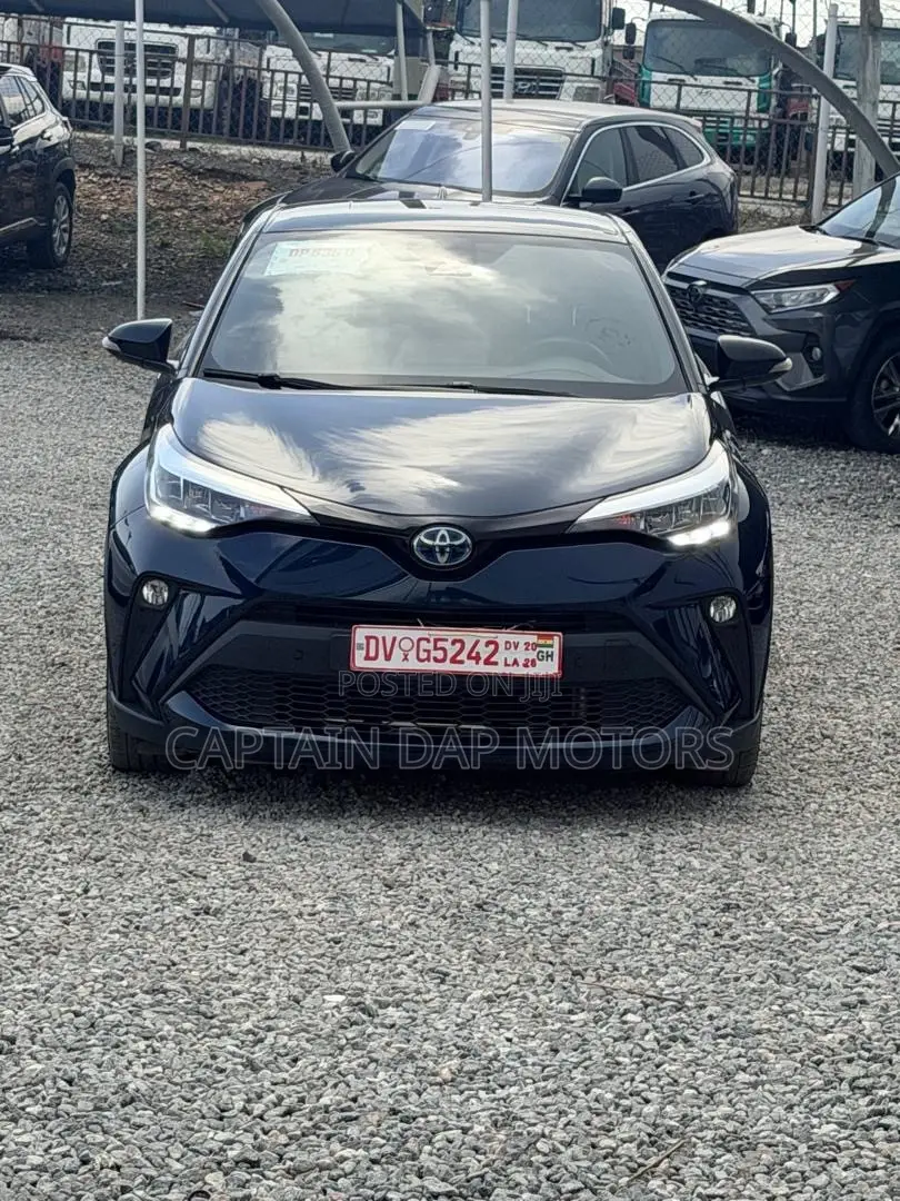 Toyota C-HR 2023 Green