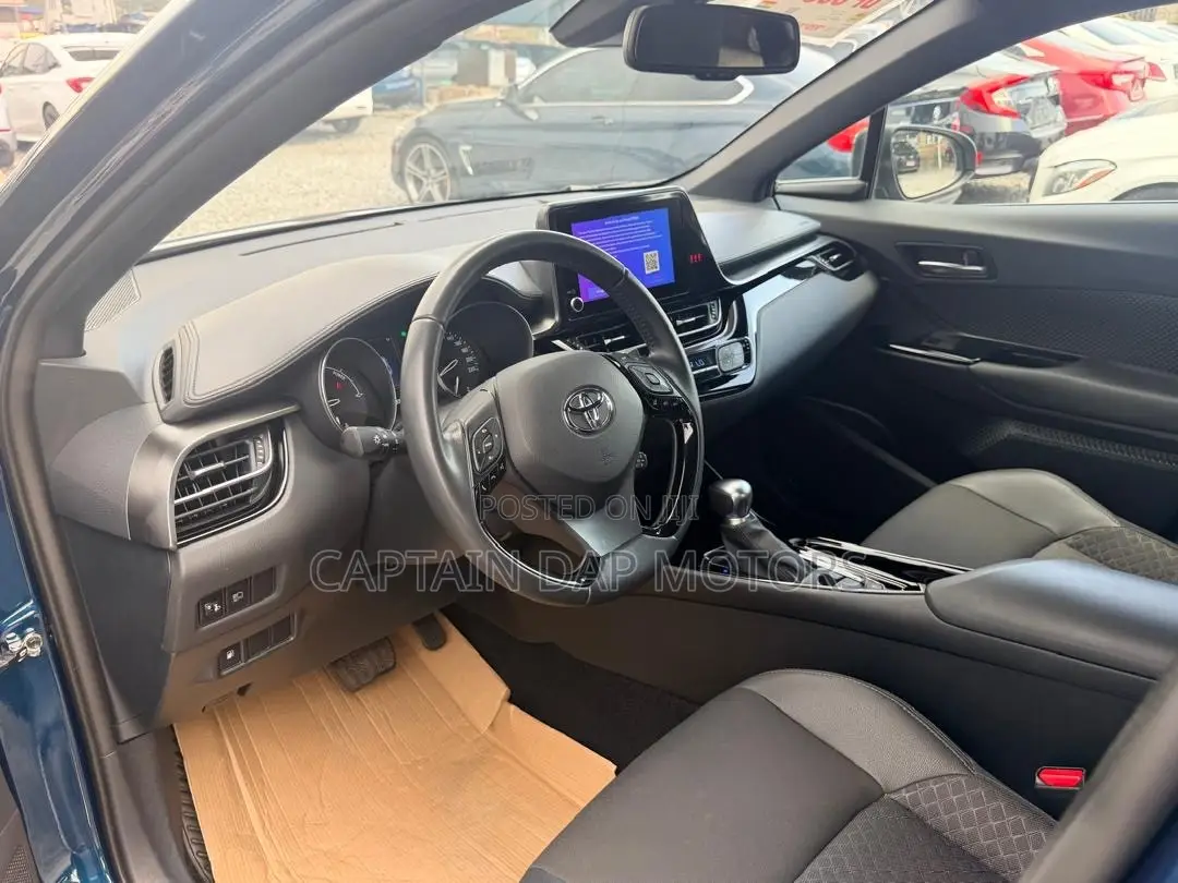 Toyota C-HR 2023 Green