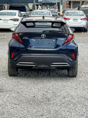 Toyota C-HR 2023 Green