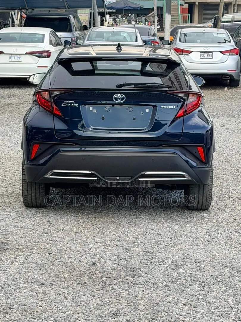 Toyota C-HR 2023 Green