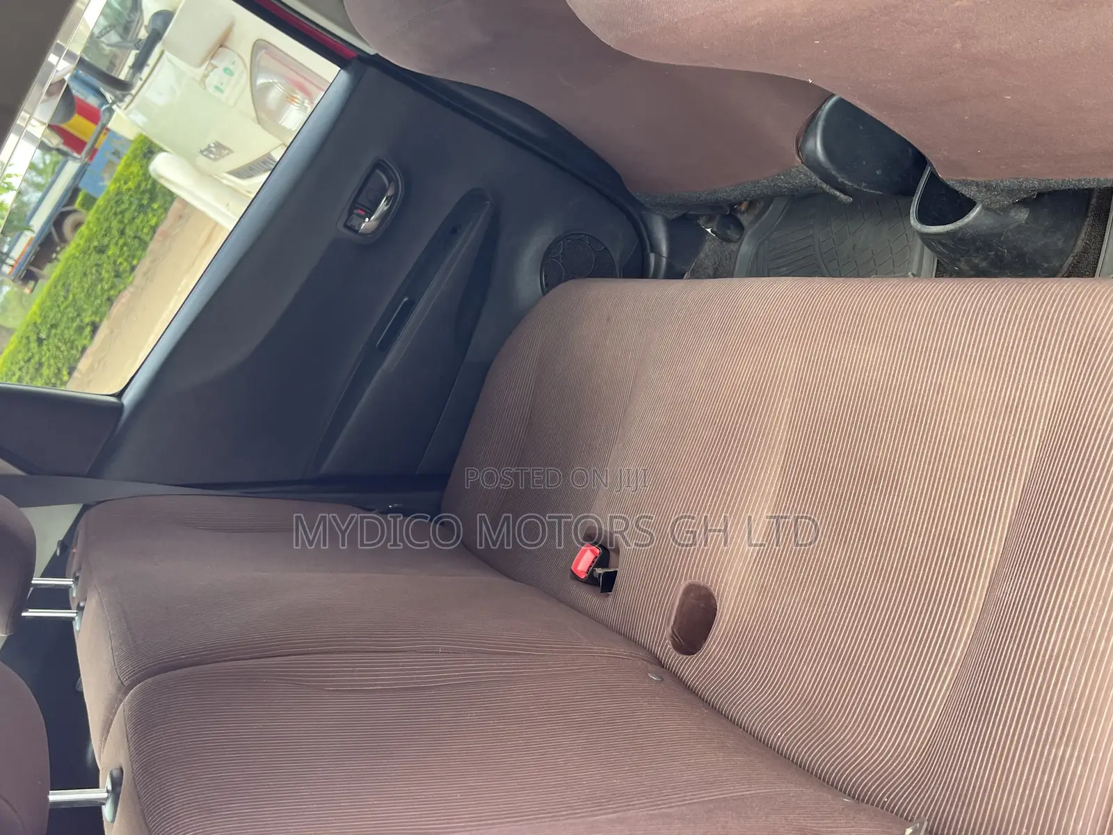 Toyota Vitz 2013 Pink