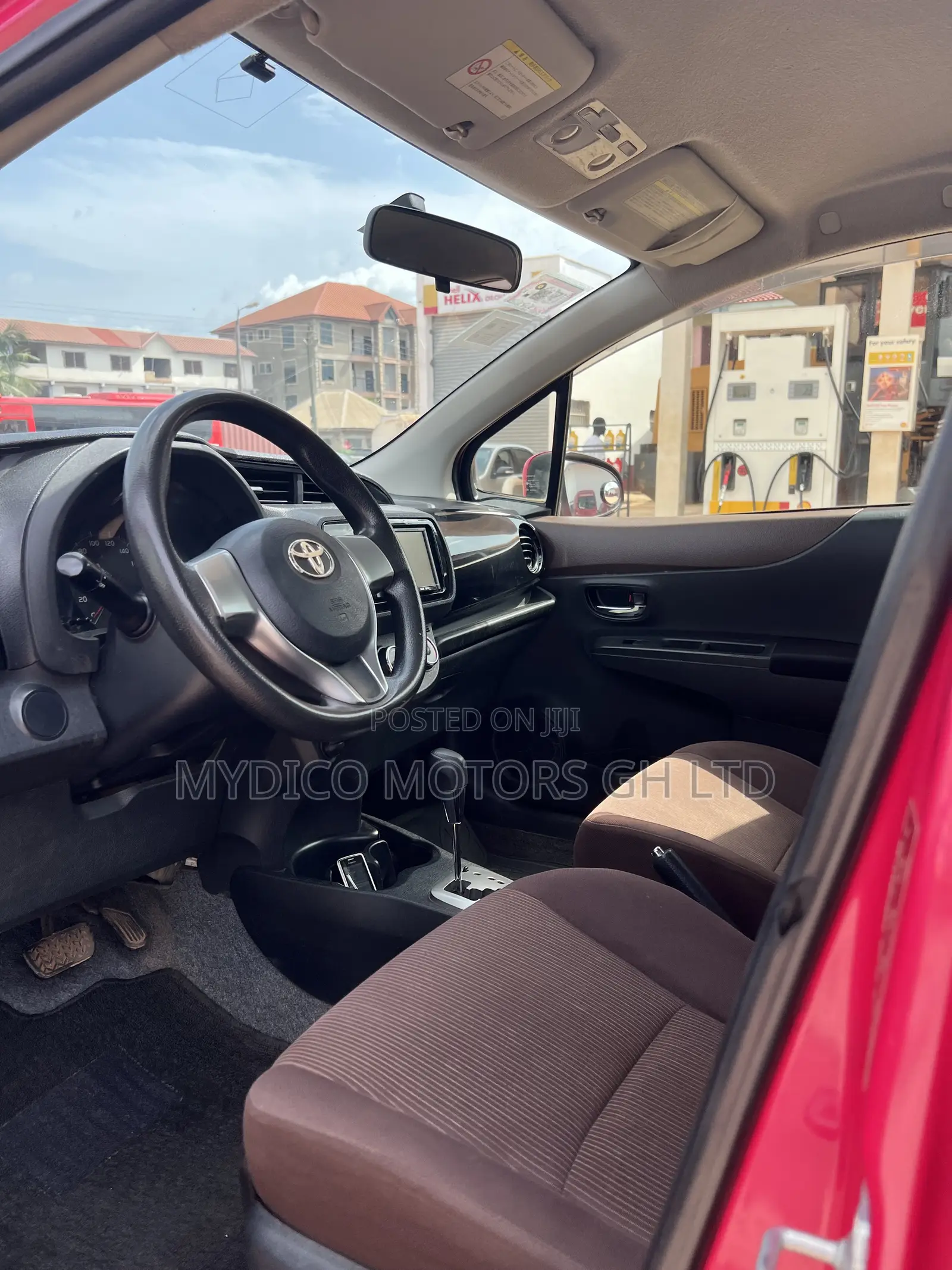 Toyota Vitz 2013 Pink