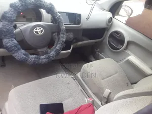 Toyota Passo 2008 Red