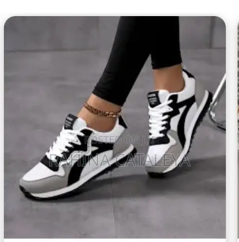 Sneakers Hub